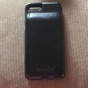 Black otter box for iPhone 6